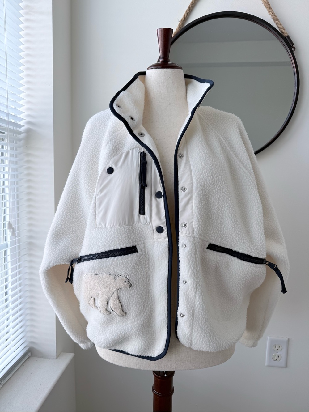 Free People Hit the Slopes Patch Fleece Jacket with Navy Trim- NWOT - Picture 3 of 15